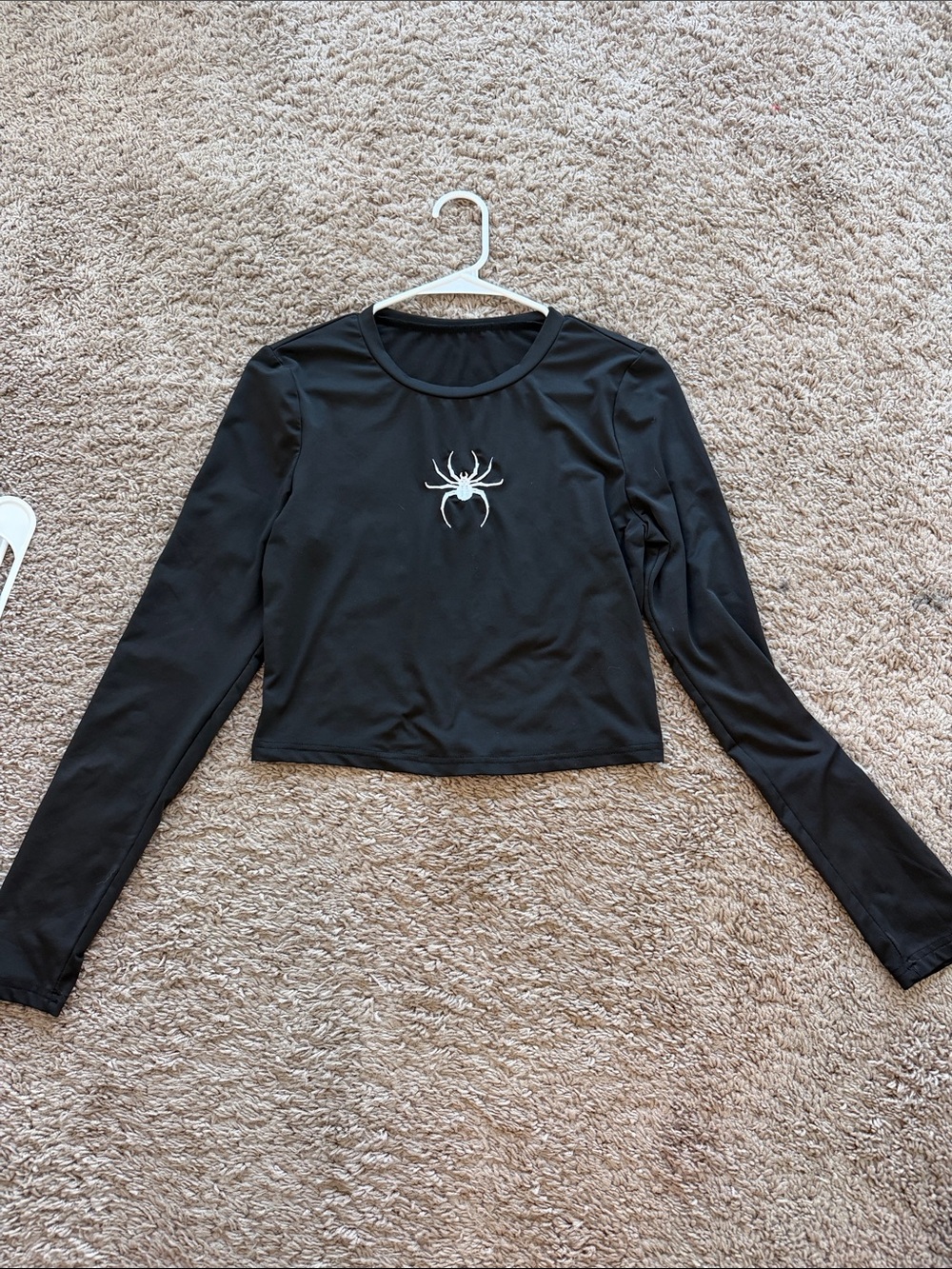 SHEIN Black Long-Sleeve Cropped Tee with White Spider Graphic